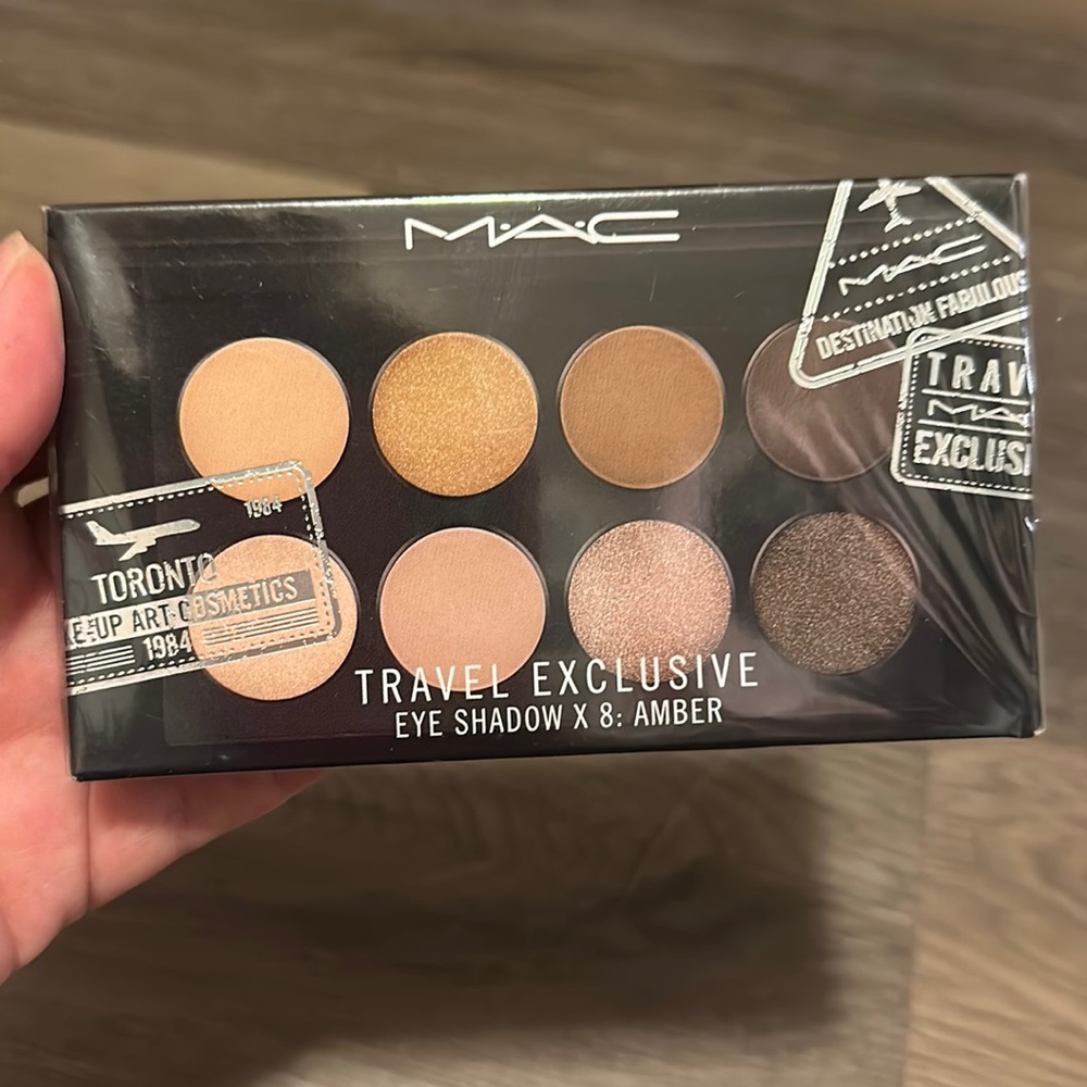 MAC Travel Exclusive Amber eyeshadow pallete